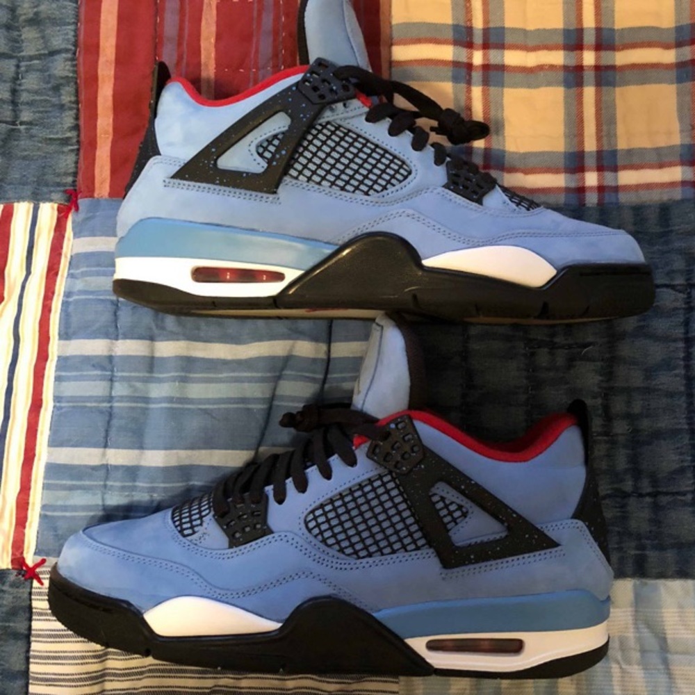 Jordan 4 Travis Scott